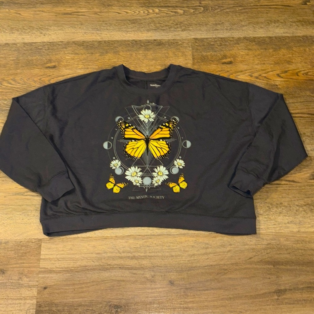 Rebellious One size L sweater